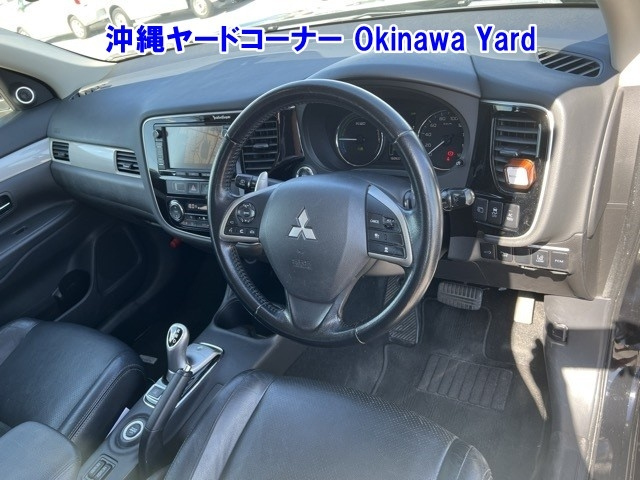 MITSUBISHI OUTLANDER PHEV 2013