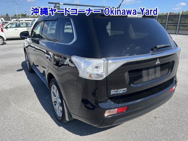MITSUBISHI OUTLANDER PHEV 2013