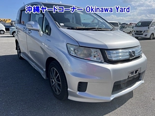 HONDA FREED 2013