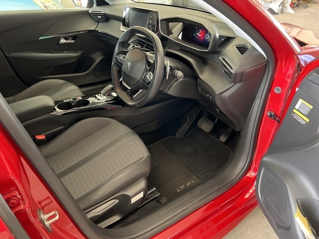 PEUGEOT 208 2020
