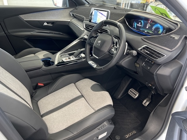 PEUGEOT 3008 2021