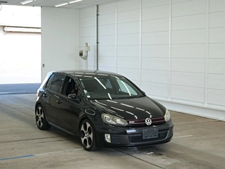 VOLKSWAGEN GOLF 2010