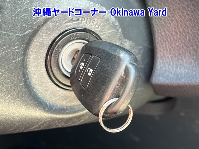 TOYOTA VITZ 2018
