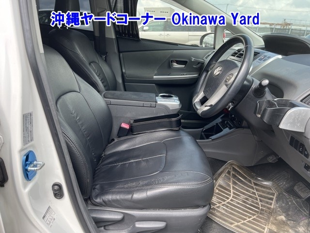TOYOTA PRIUS ALPHA 2012