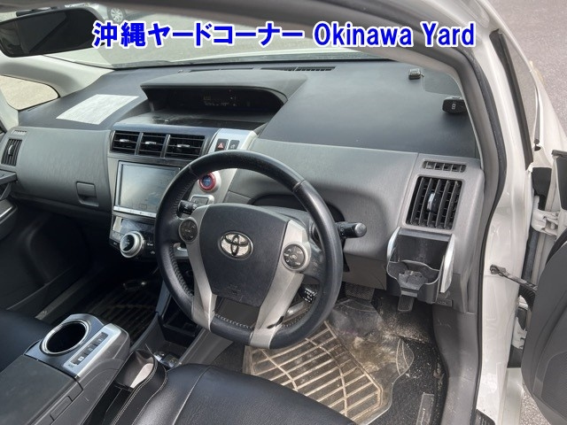 TOYOTA PRIUS ALPHA 2012