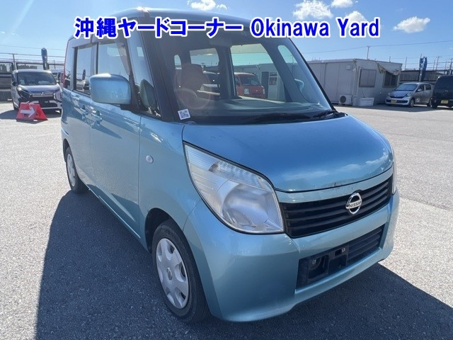 NISSAN ROOX 2013
