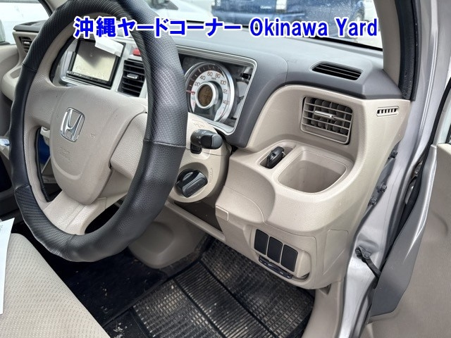 HONDA LIFE 2011