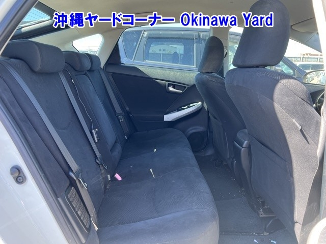 TOYOTA PRIUS 2012