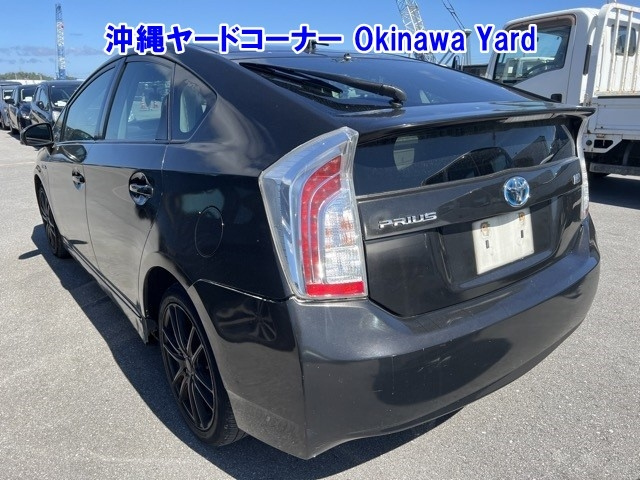 TOYOTA PRIUS 2012
