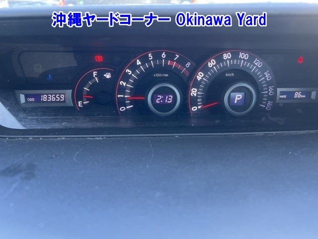 TOYOTA VOXY 2009