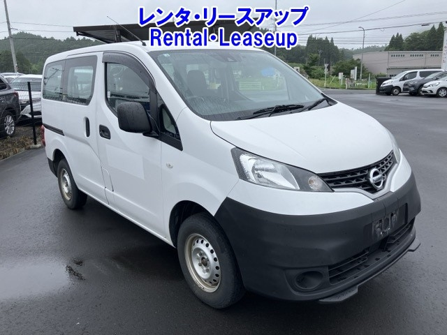 NISSAN NV200 2020