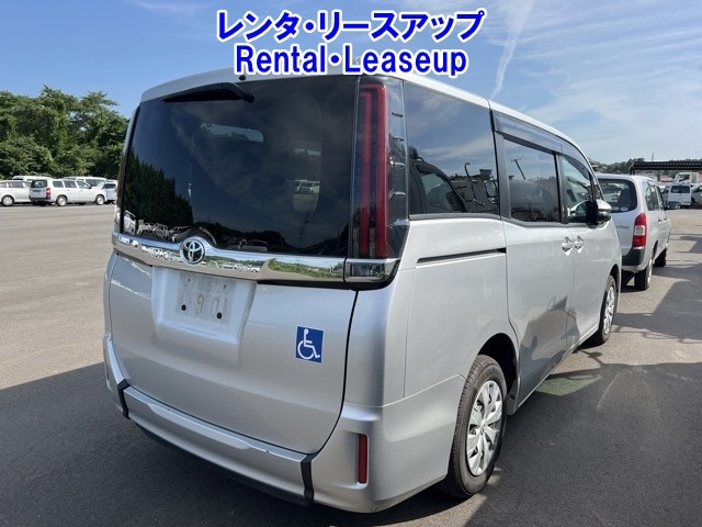 TOYOTA NOAH 2020