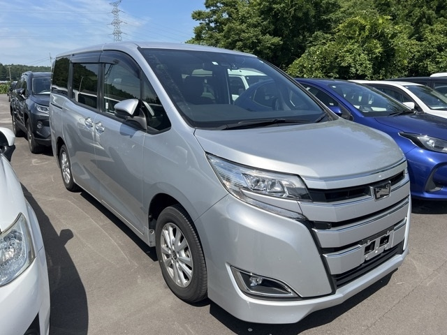 TOYOTA NOAH 2020