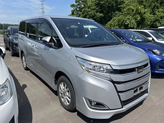 TOYOTA NOAH 2020