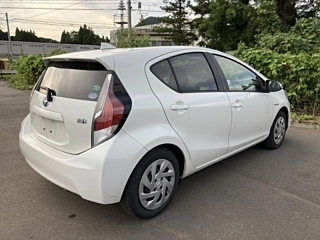 TOYOTA AQUA 2016