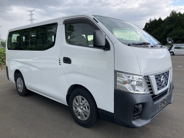 NISSAN CARAVAN 2018