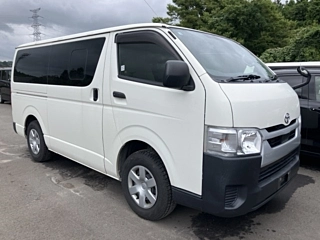 TOYOTA HIACE VAN 2020