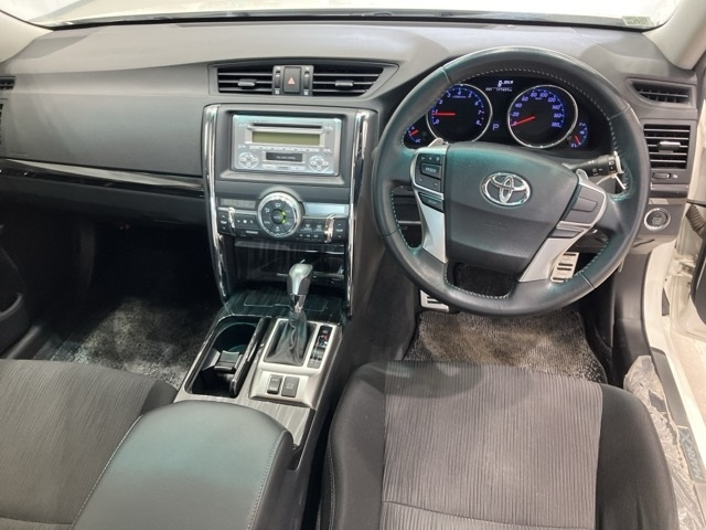 TOYOTA MARK X 2010