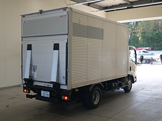 ISUZU ELF 2017