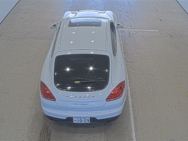 PORSCHE PANAMERA 2016