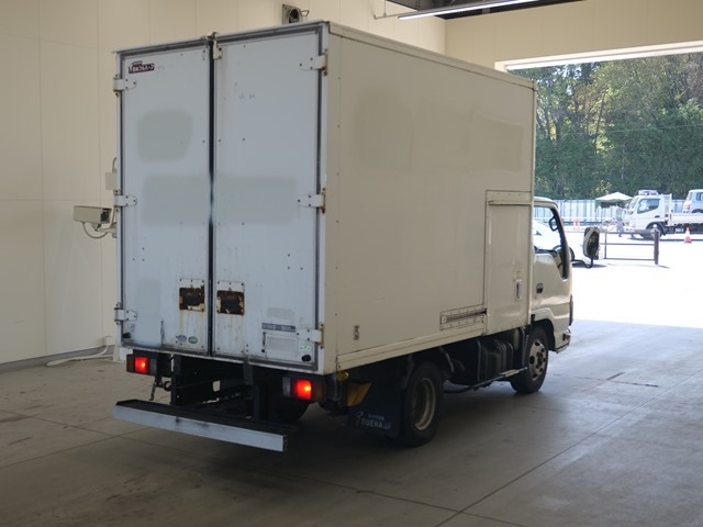 ISUZU ELF 2011