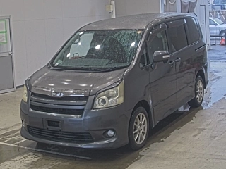 TOYOTA NOAH 2008