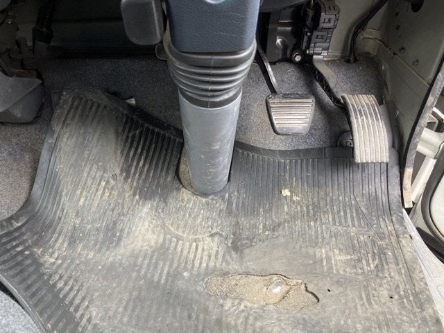 MITSUBISHI CANTER 2010