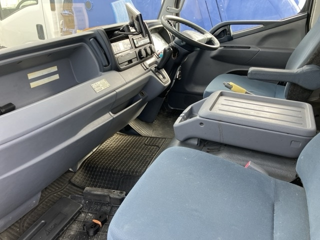 MITSUBISHI CANTER 2016