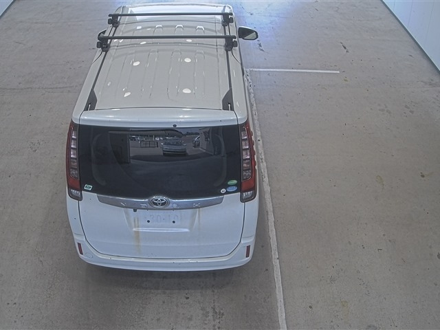 TOYOTA NOAH 2014