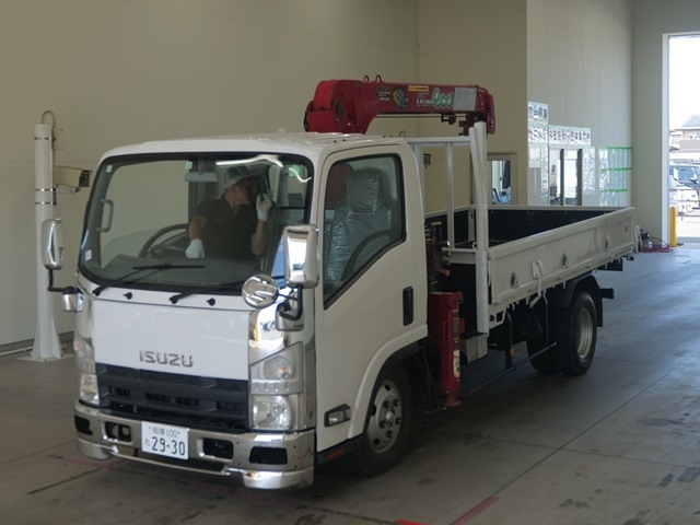 ISUZU ELF 2011