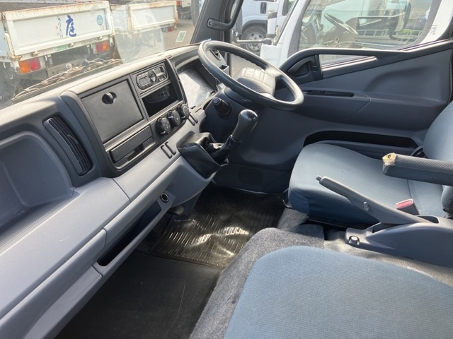 MITSUBISHI CANTER 2015