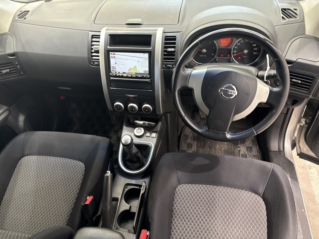 NISSAN X-TRAIL 2010