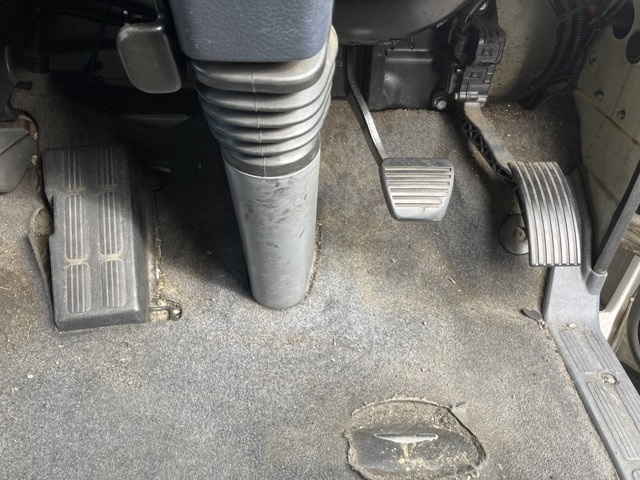 MITSUBISHI CANTER 2011