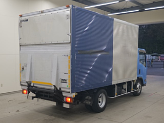 ISUZU ELF 2011
