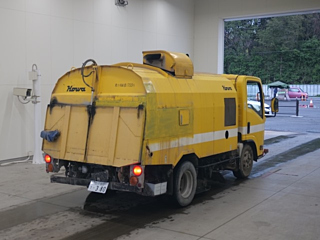 ISUZU ELF 2011