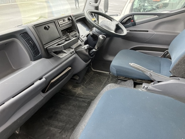 MITSUBISHI CANTER 2013