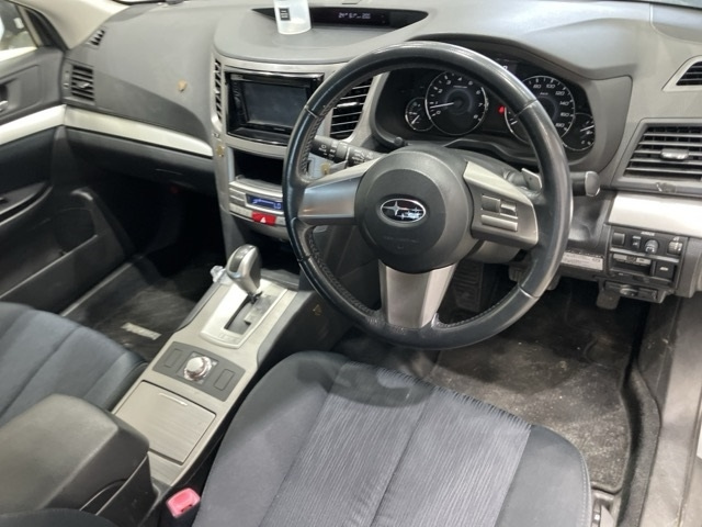 SUBARU LEGACY 2011
