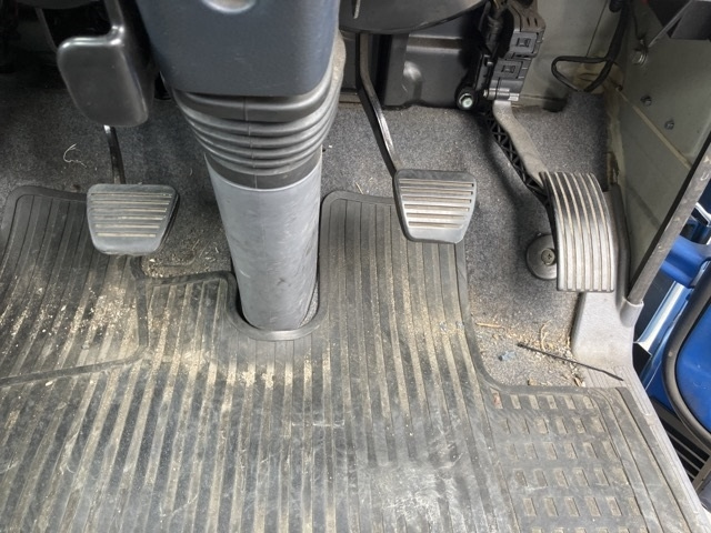 MITSUBISHI CANTER 2013