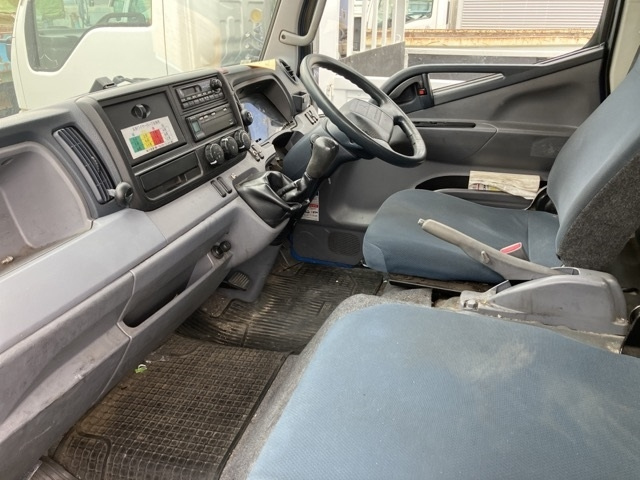 MITSUBISHI CANTER 2013