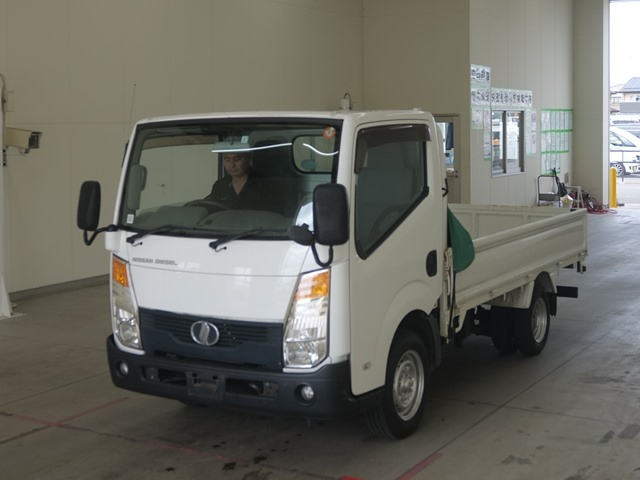 NISSAN TRUCK 2009