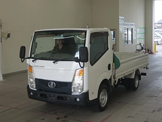 NISSAN TRUCK 2009