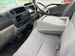 NISSAN TRUCK 2009