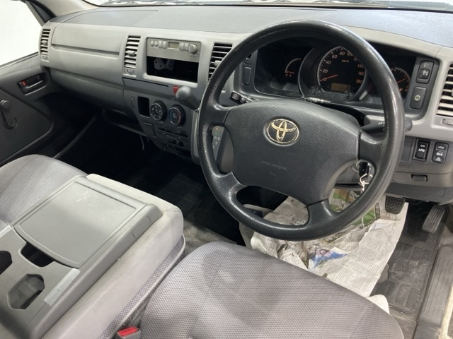 TOYOTA REGIUS ACE VAN 2009