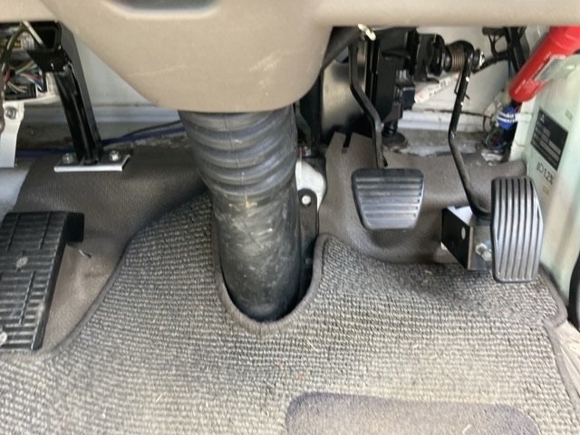 MITSUBISHI ROSA 2014