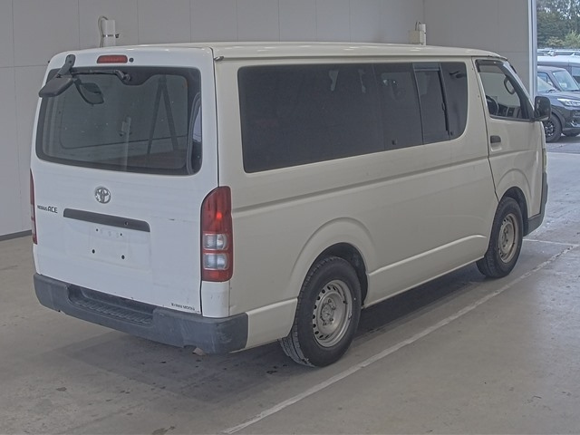 TOYOTA REGIUS ACE VAN 2009