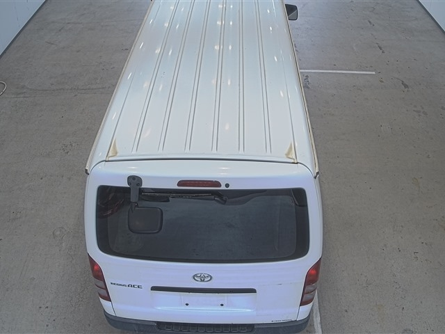 TOYOTA REGIUS ACE VAN 2009