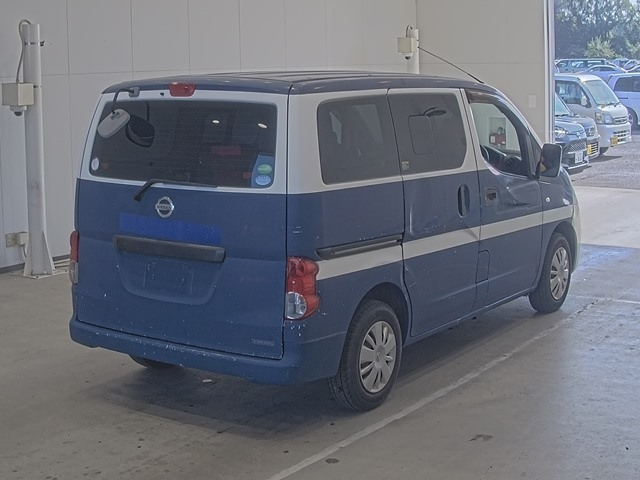 NISSAN NV200 2015
