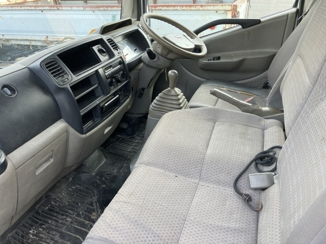 NISSAN ATLAS 2010