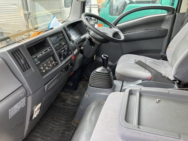 ISUZU ELF 2015