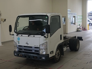 NISSAN ATLAS 2012